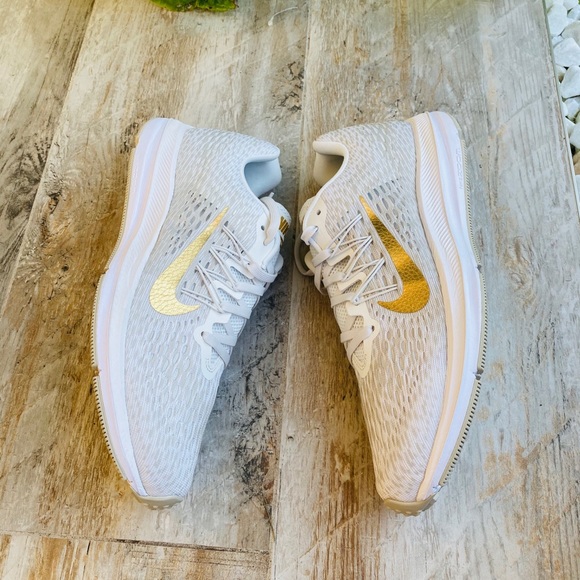 💫Nike Zoom Golden comfy running Day 💫New- - Picture 6 of 8